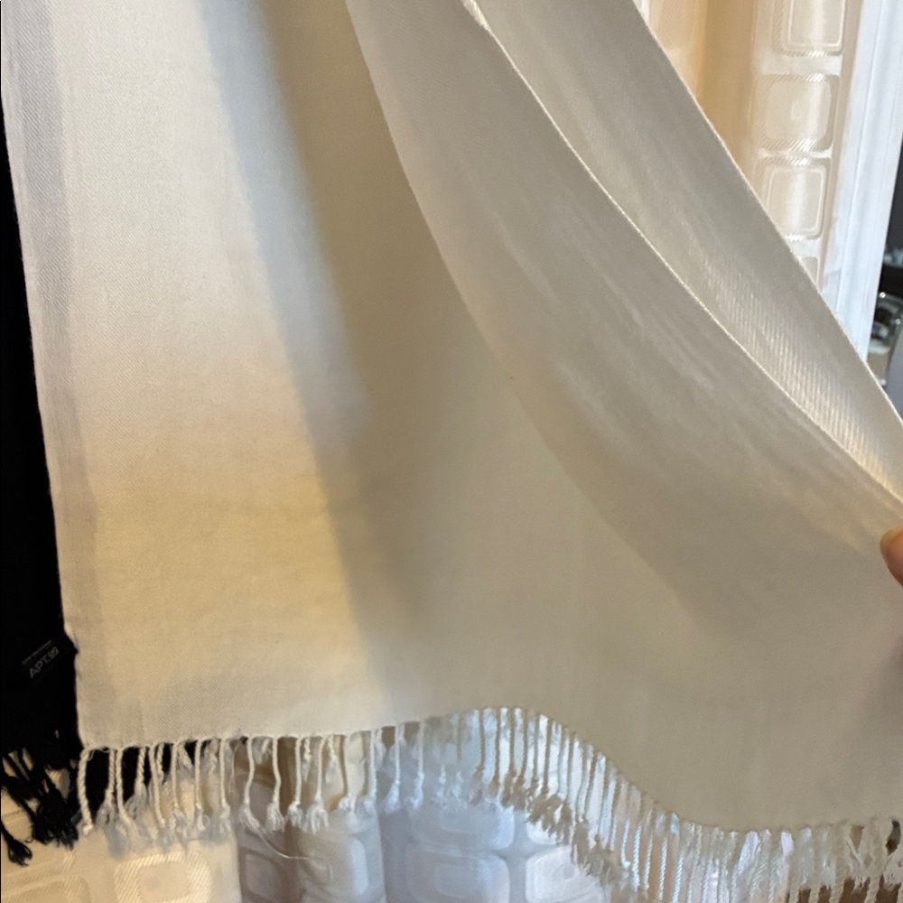 2 Pashminas! 1 White and 1 Black - Picture 2 of 12
